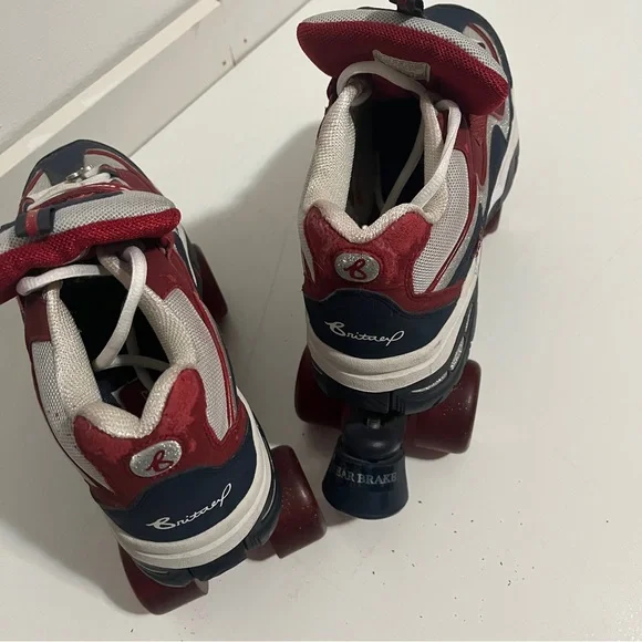 Britney Spears Roller Skates by Skechers 4 wheelers - Picture 6 of 8